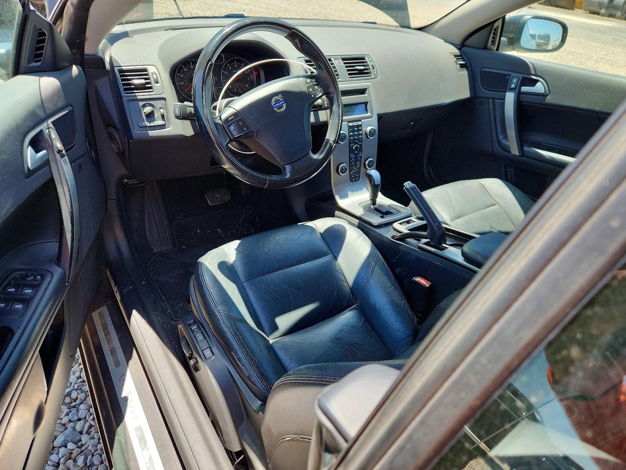 2010 VOLVO C70