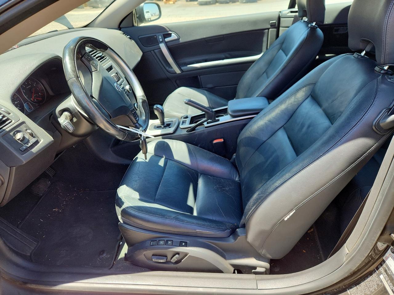 2010 VOLVO C70