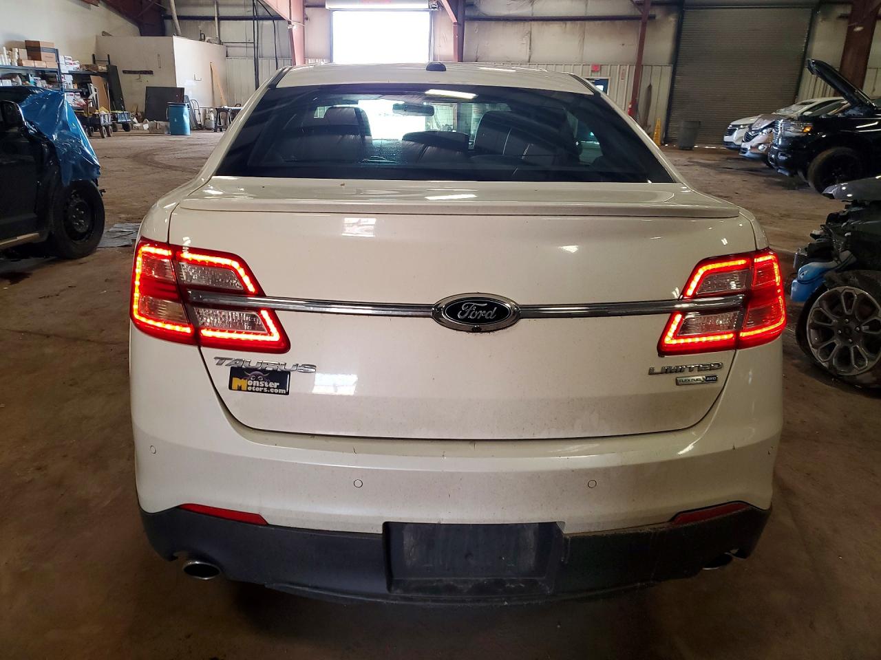 2016 FORD TAURUS