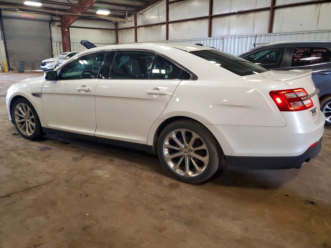 2016 FORD TAURUS