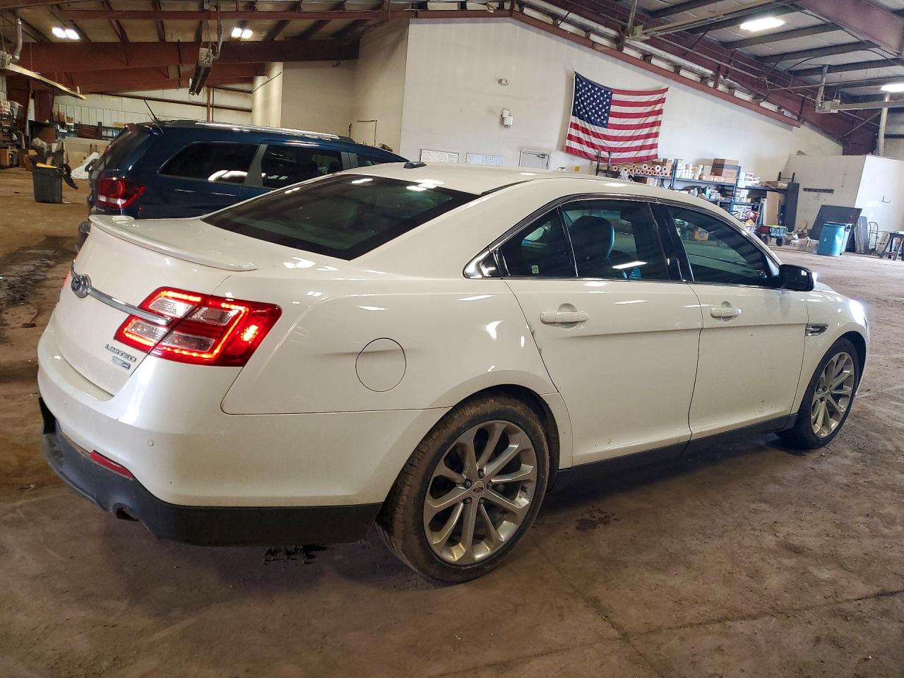 2016 FORD TAURUS