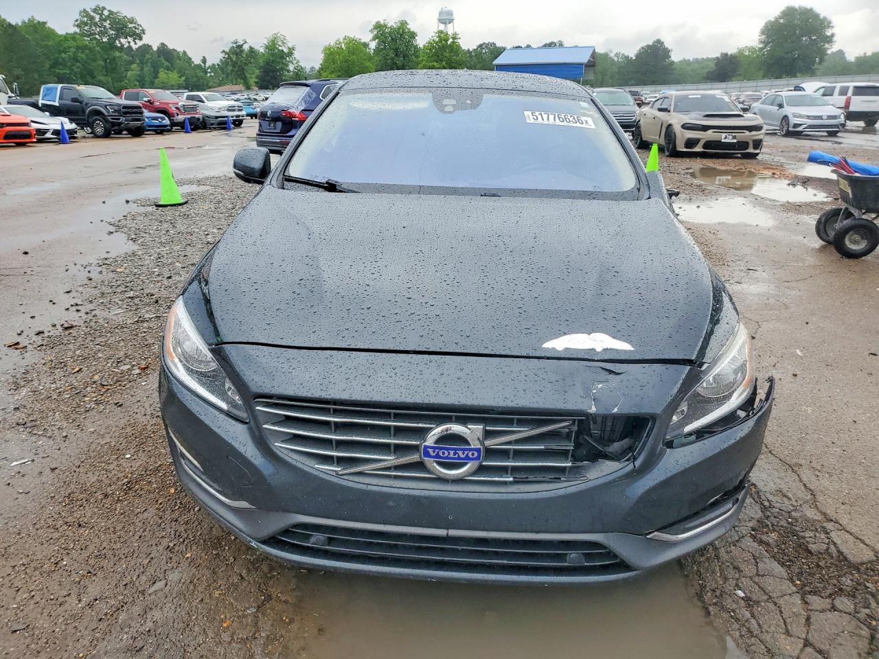 2015 VOLVO S60