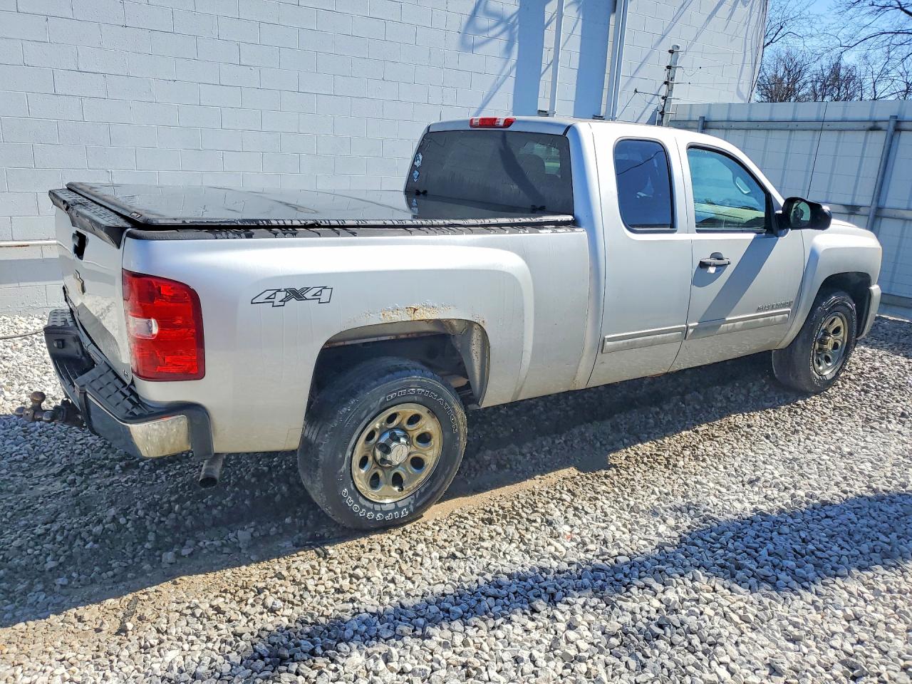 2011 CHEVROLET SILVERADO