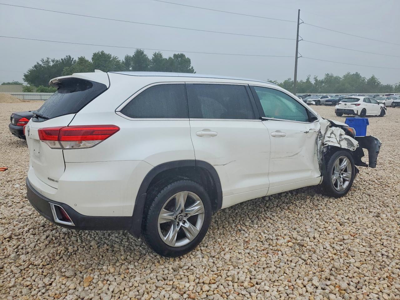 2018 TOYOTA HIGHLANDER