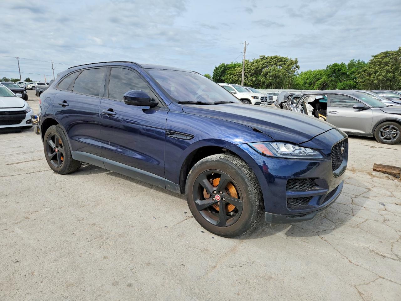 2017 JAGUAR F-PACE