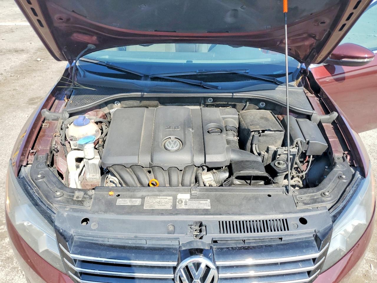 2012 VOLKSWAGEN PASSAT