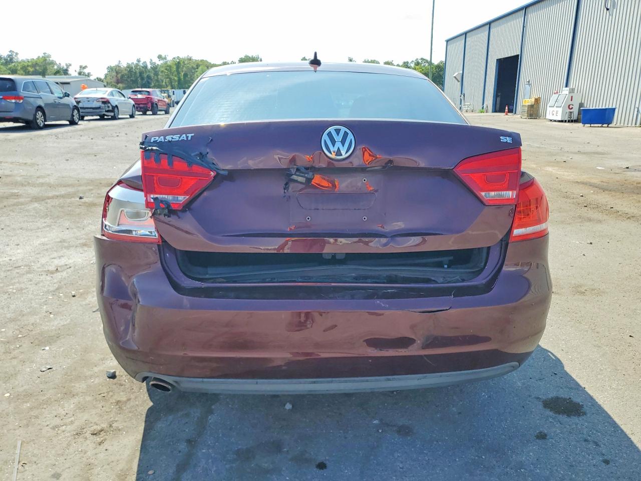 2012 VOLKSWAGEN PASSAT