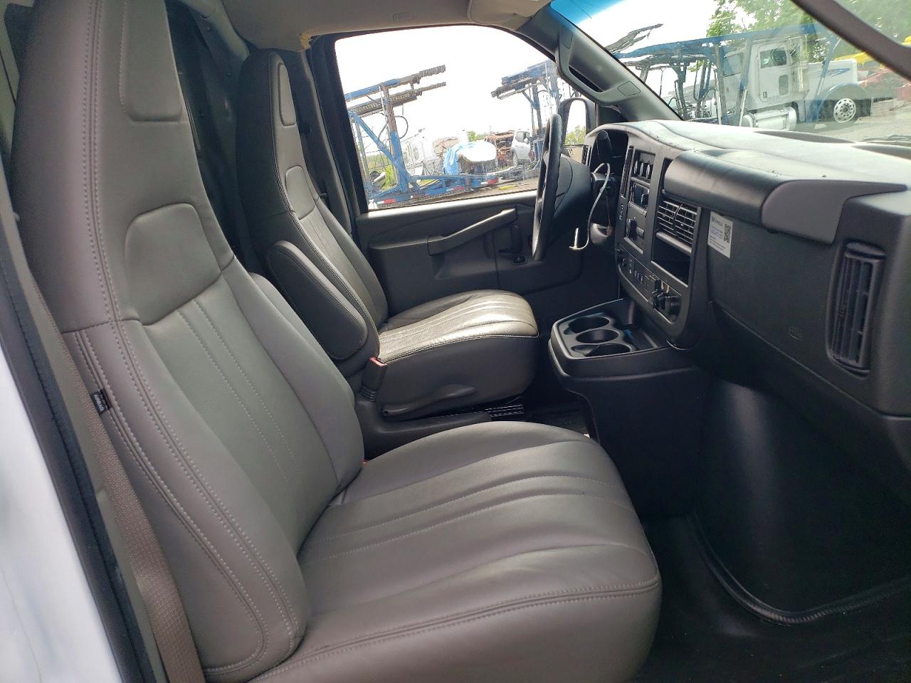 2024 CHEV EXPRESS