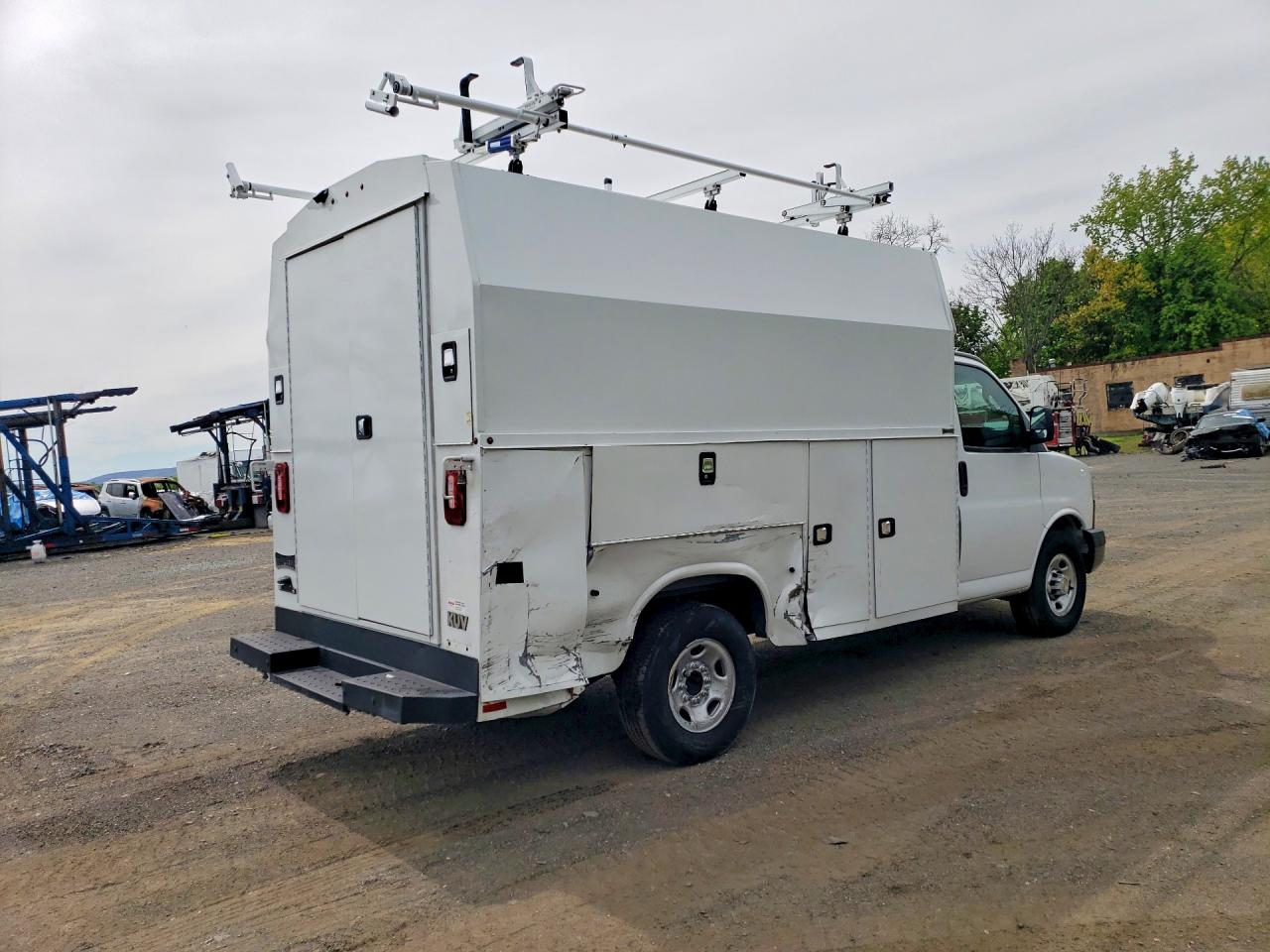 2024 CHEV EXPRESS