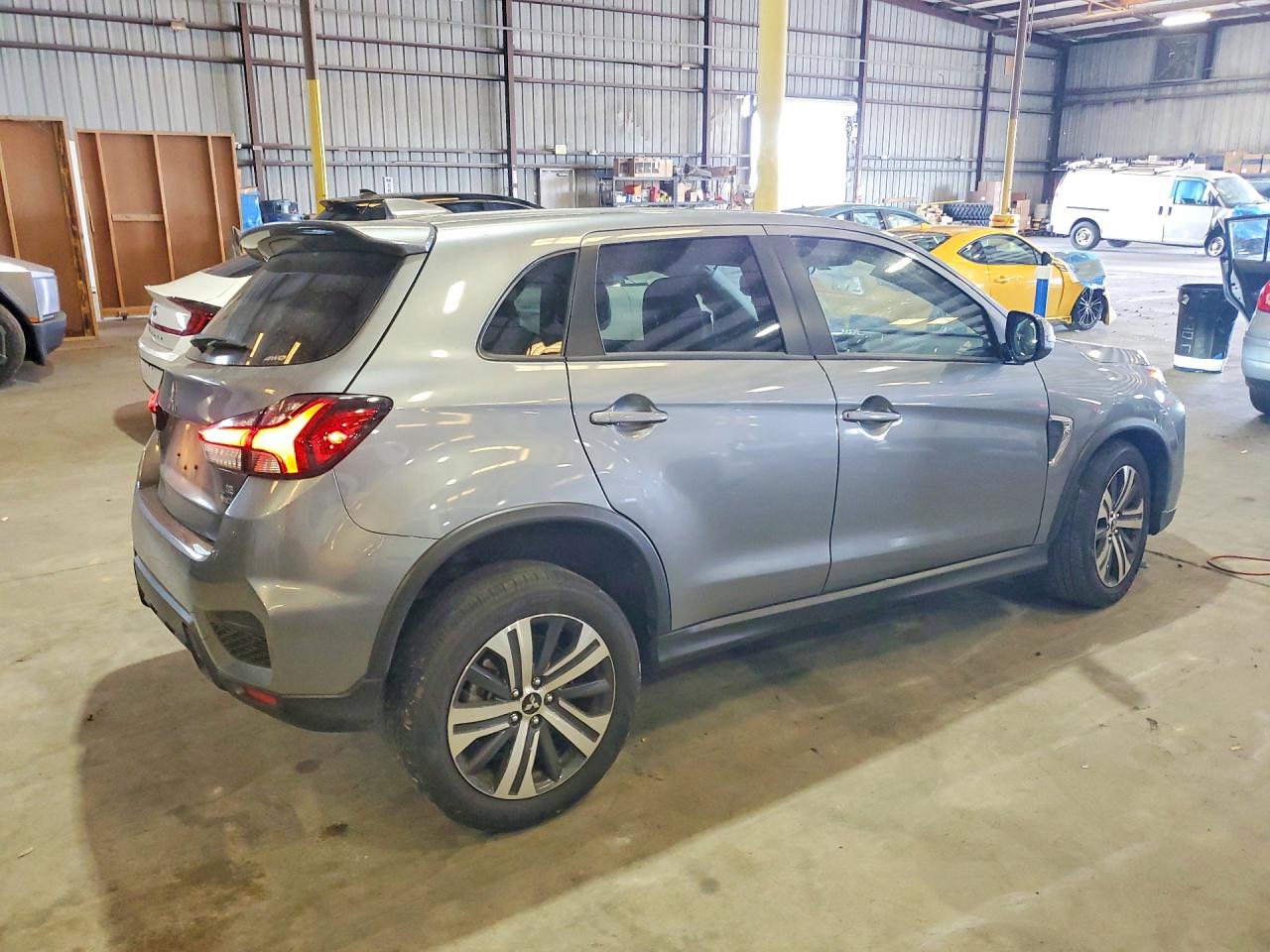 2025 MITSUBISHI OUTLANDER