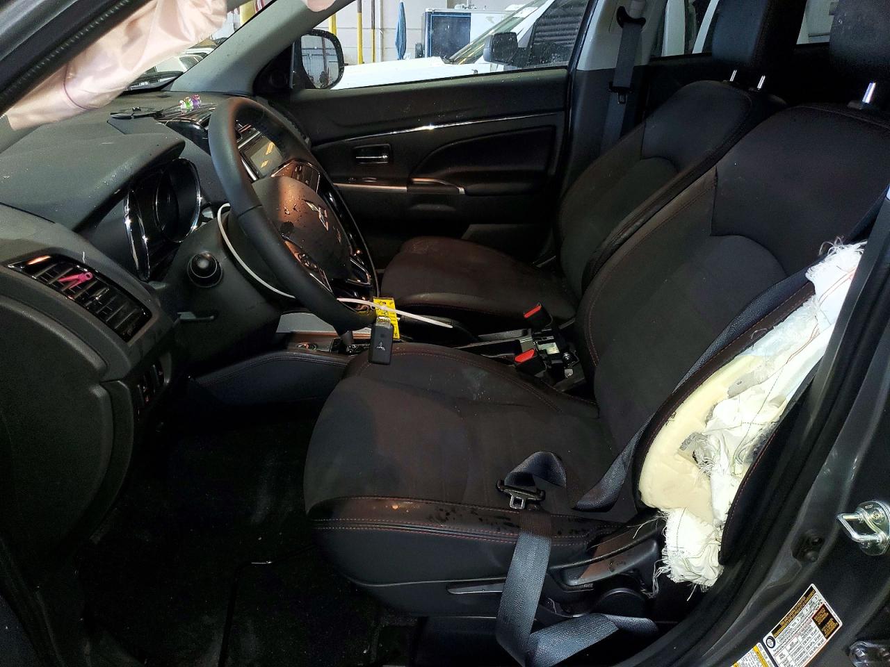 2025 MITSUBISHI OUTLANDER