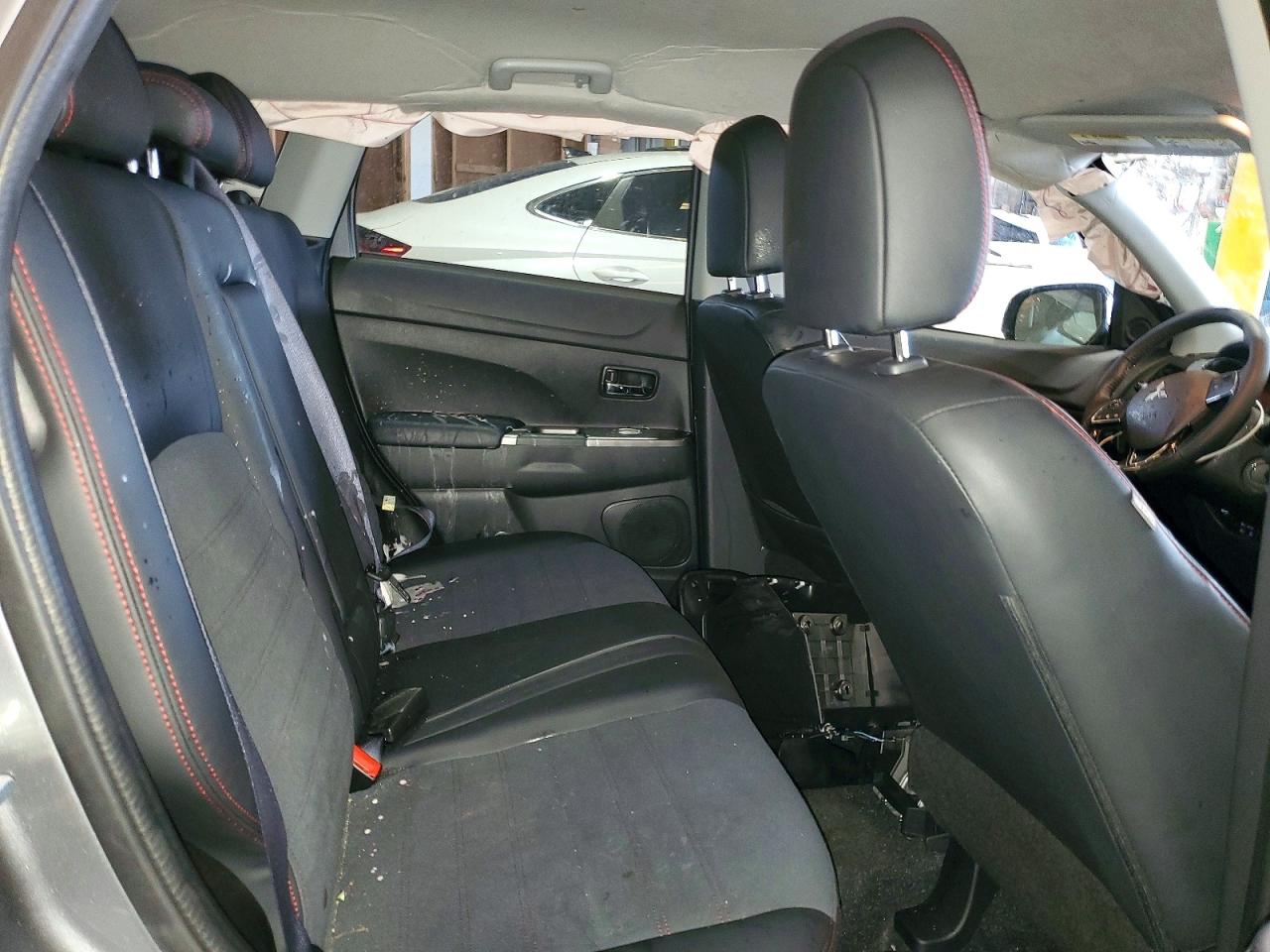 2025 MITSUBISHI OUTLANDER