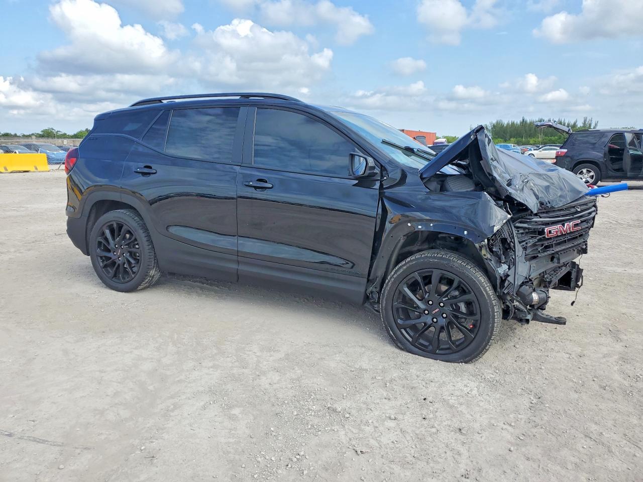 2023 GMC TERRAIN