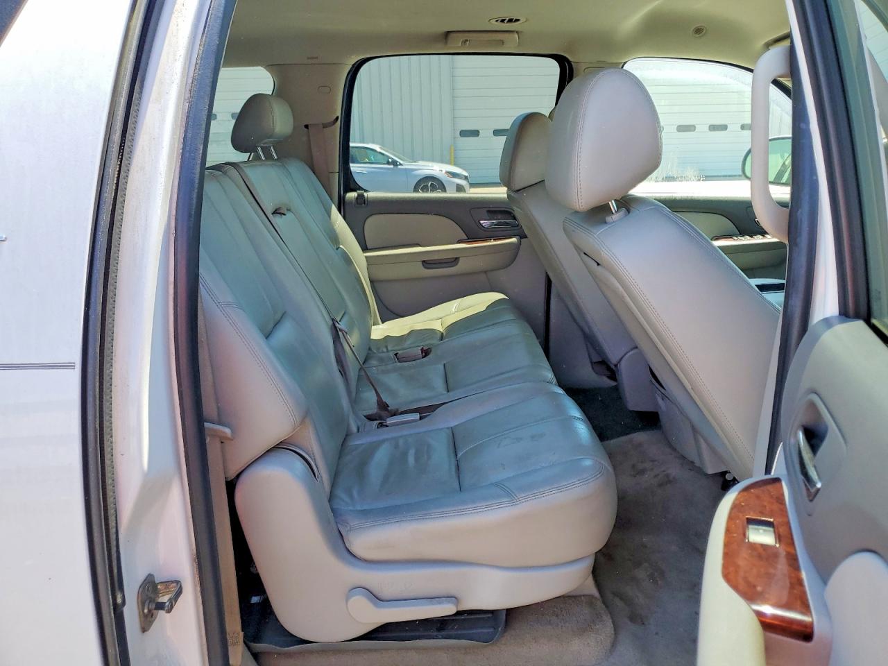 2009 CHEV SUBURBAN