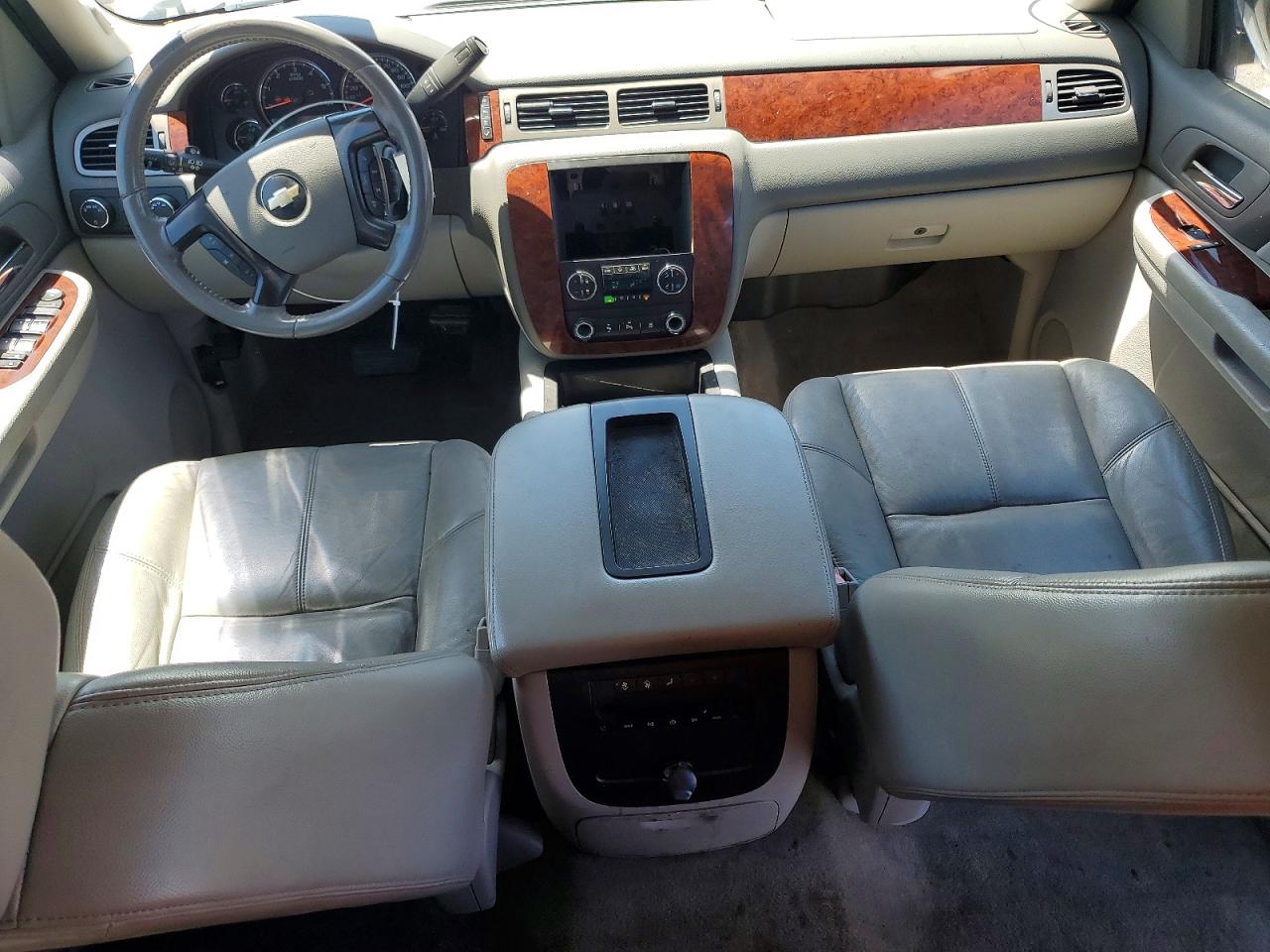 2009 CHEV SUBURBAN