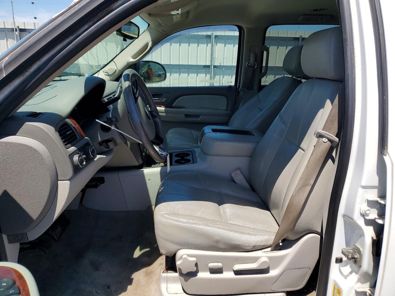 2009 CHEV SUBURBAN