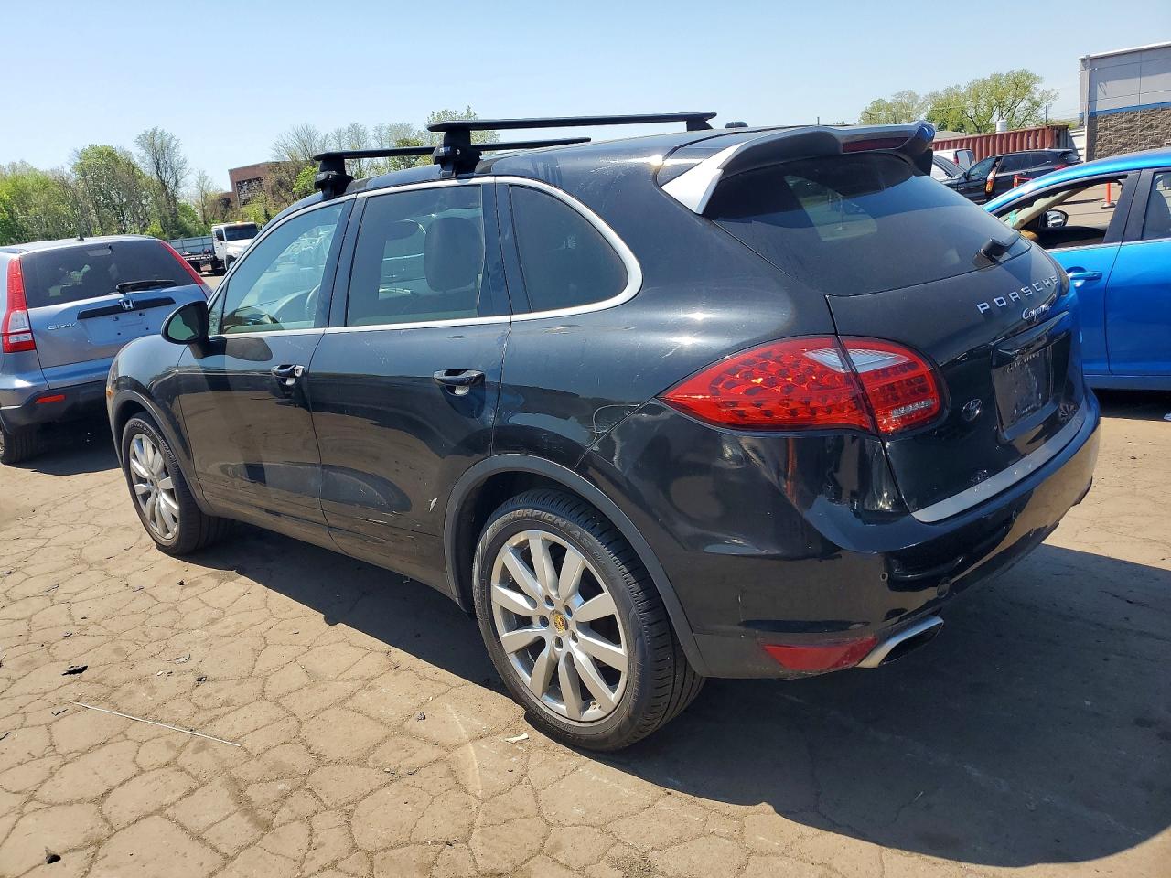 2014 PORSCHE CAYENNE