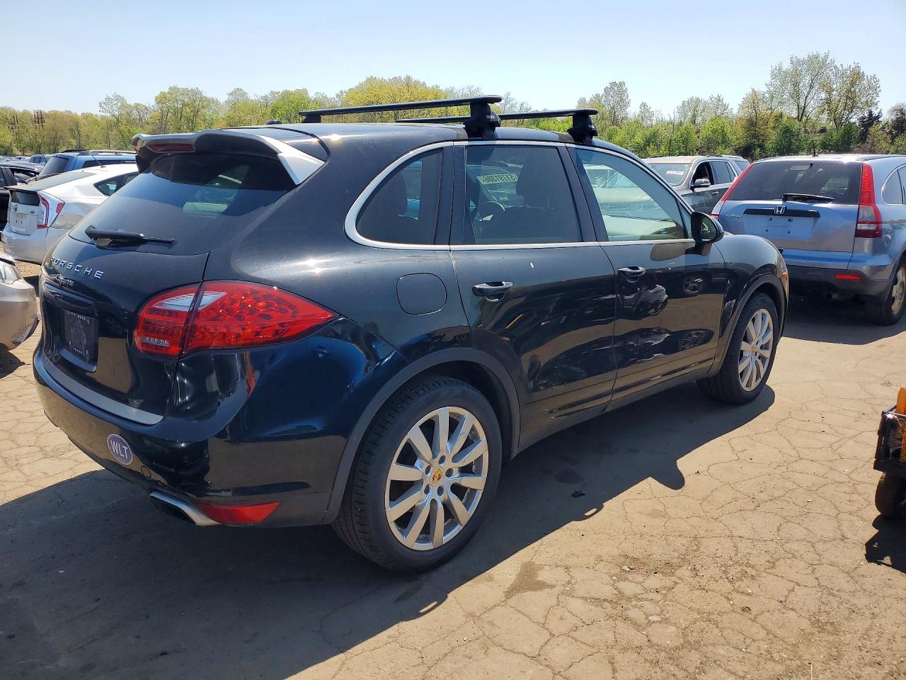 2014 PORSCHE CAYENNE