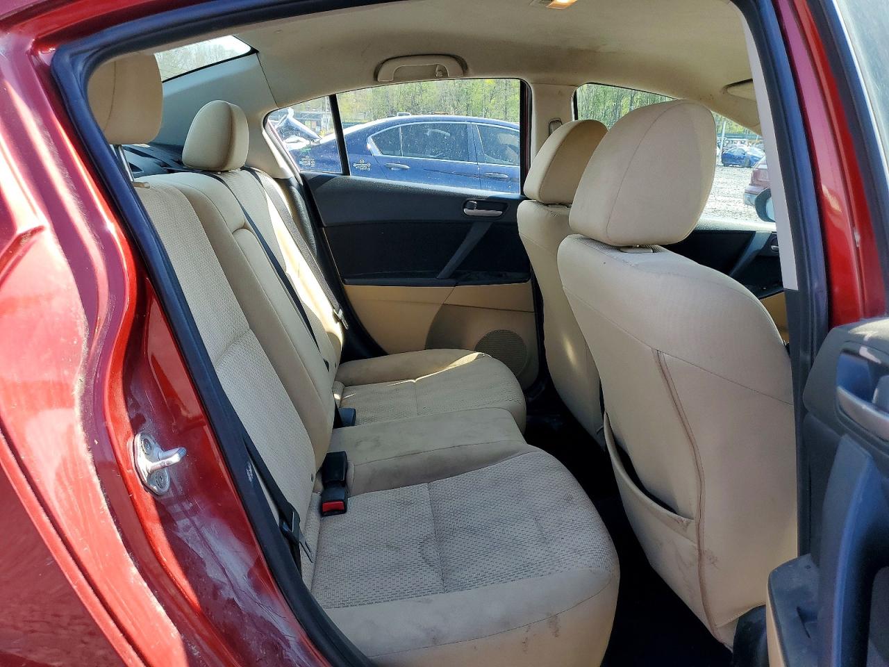 2011 MAZDA 3