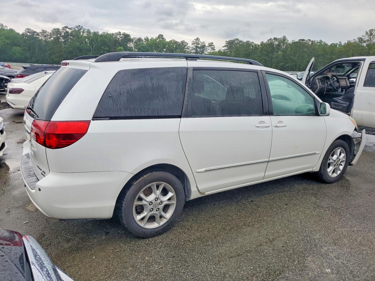 2005 TOYOTA SIENNA
