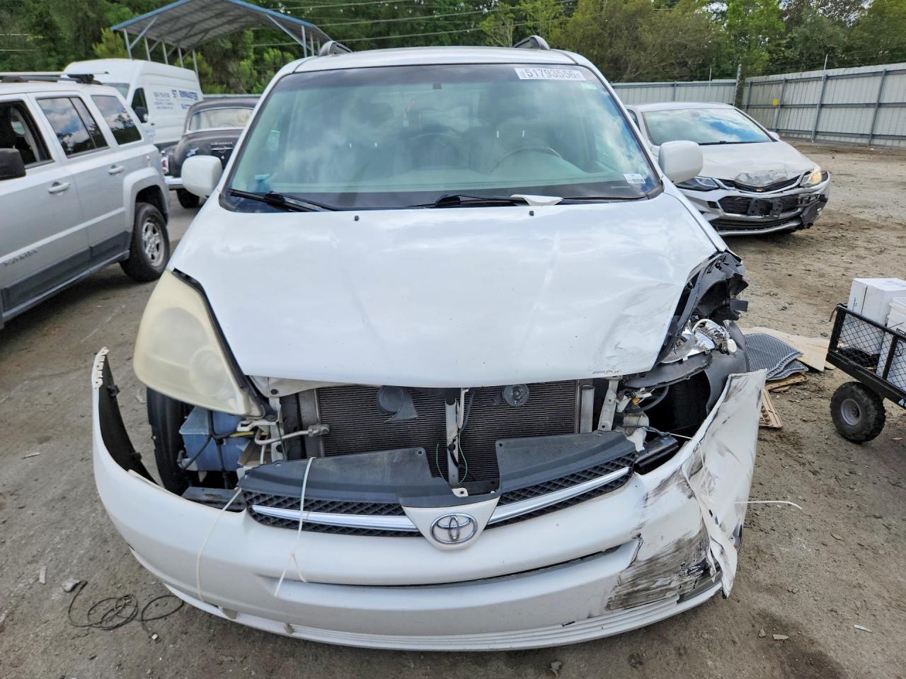 2005 TOYOTA SIENNA