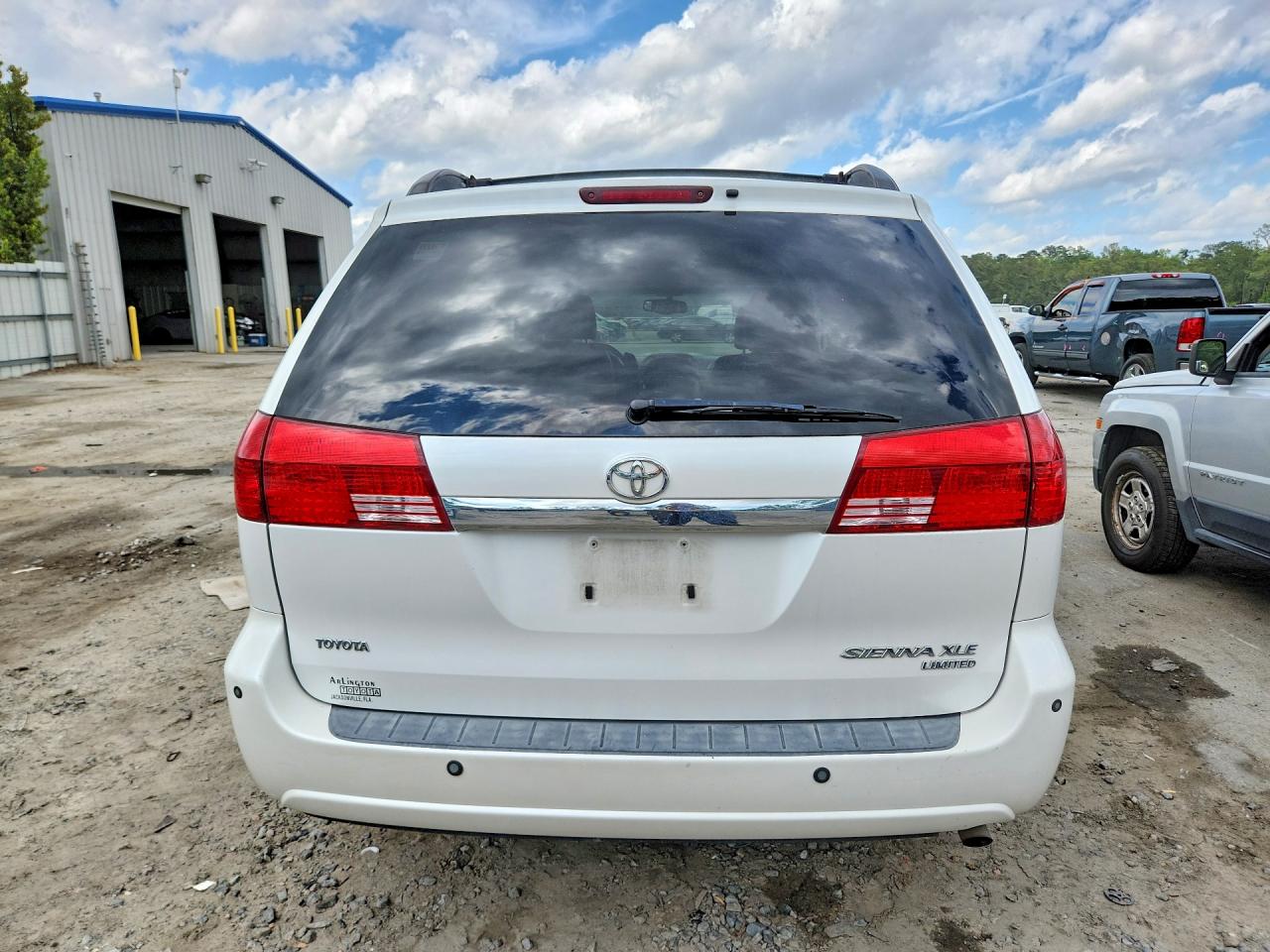 2005 TOYOTA SIENNA