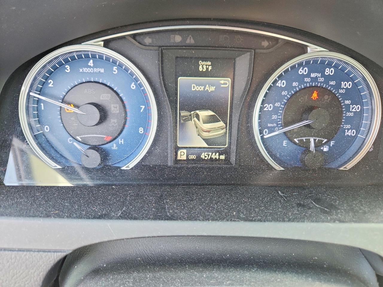 2016 TOYOTA CAMRY