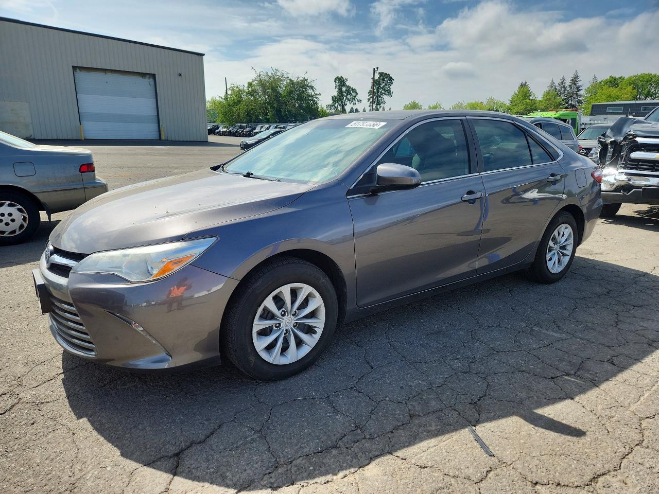2016 TOYOTA CAMRY