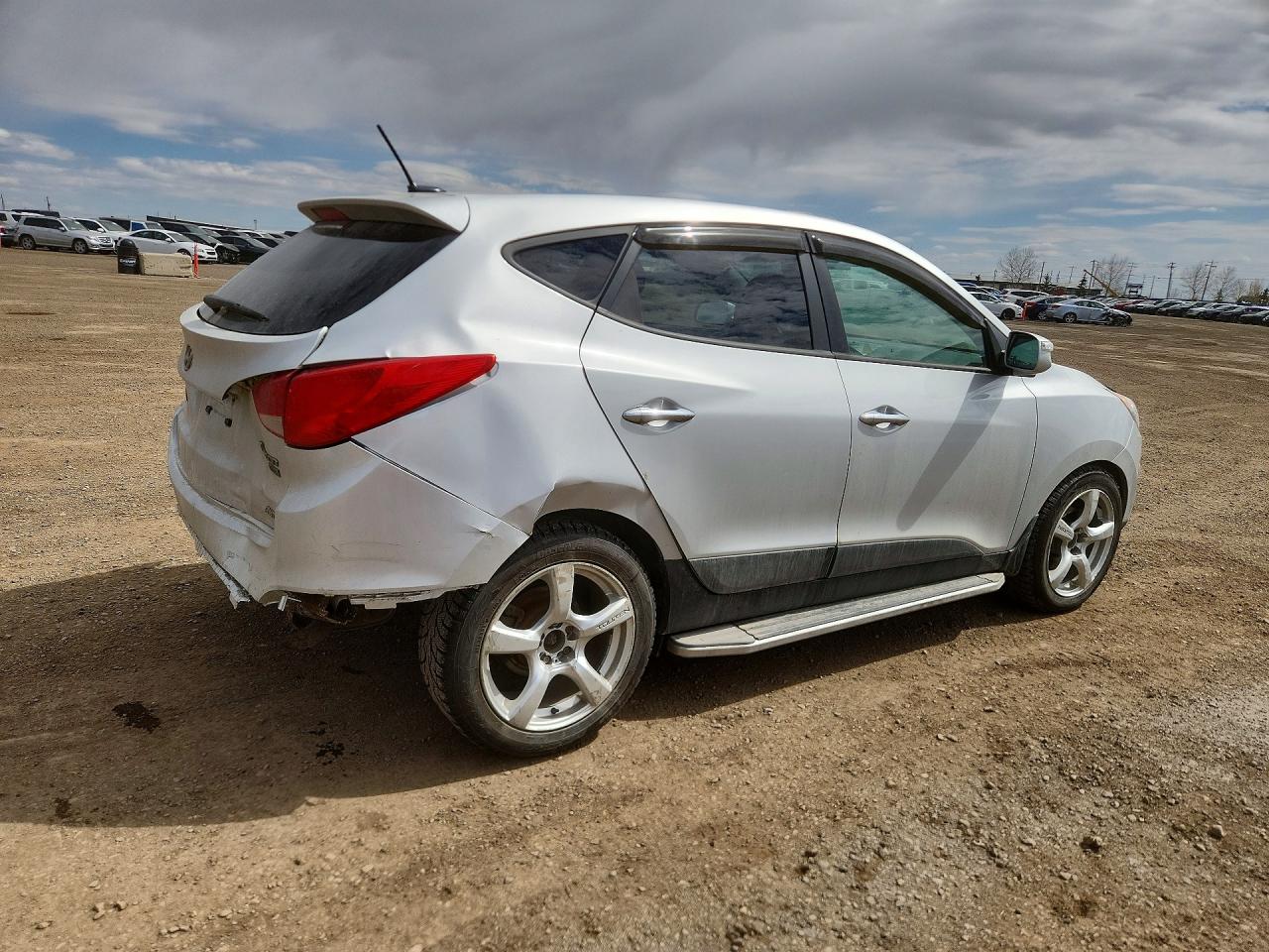 2011 HYUNDAI TUCSON