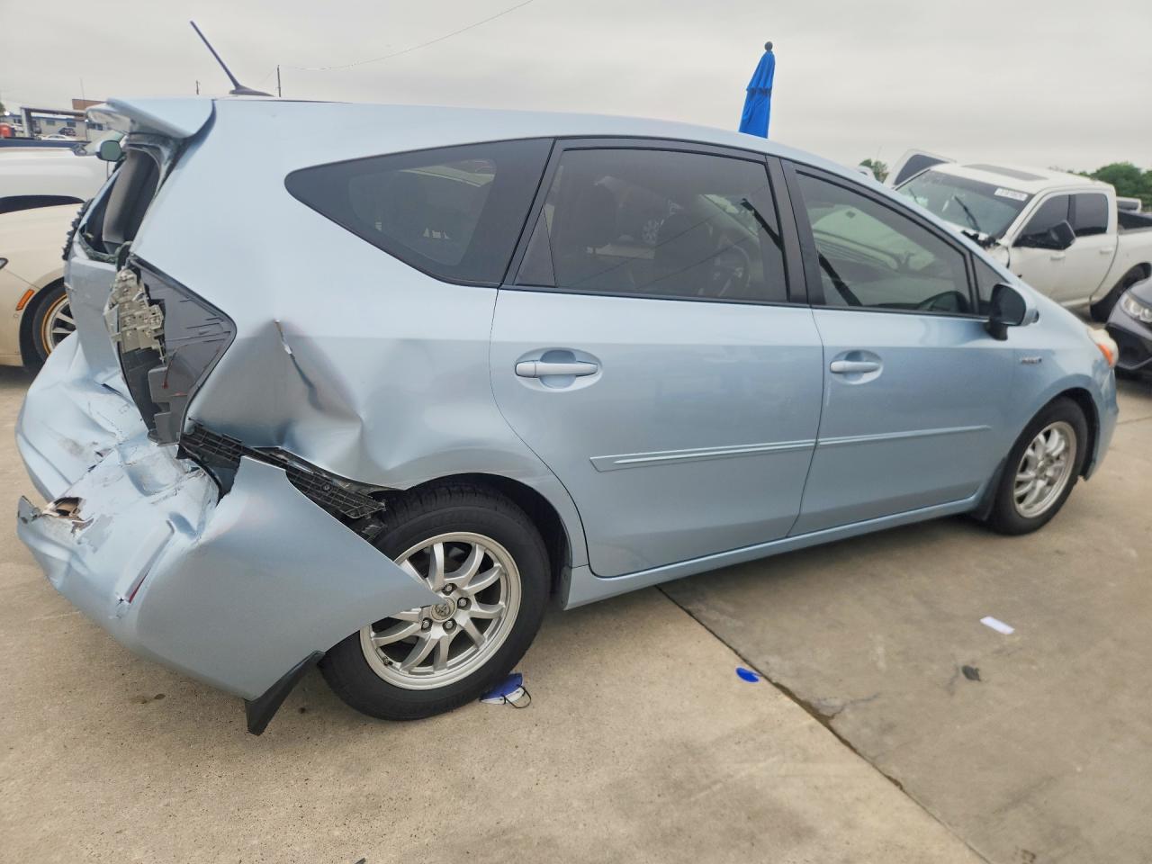 2013 TOYOTA PRIUS V TH