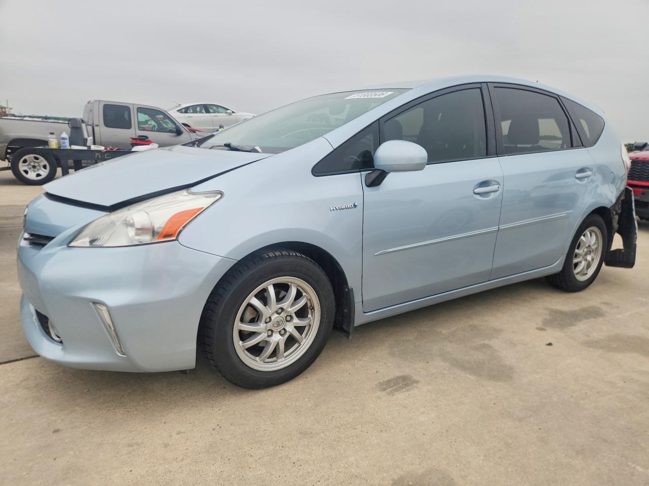 2013 TOYOTA PRIUS V TH
