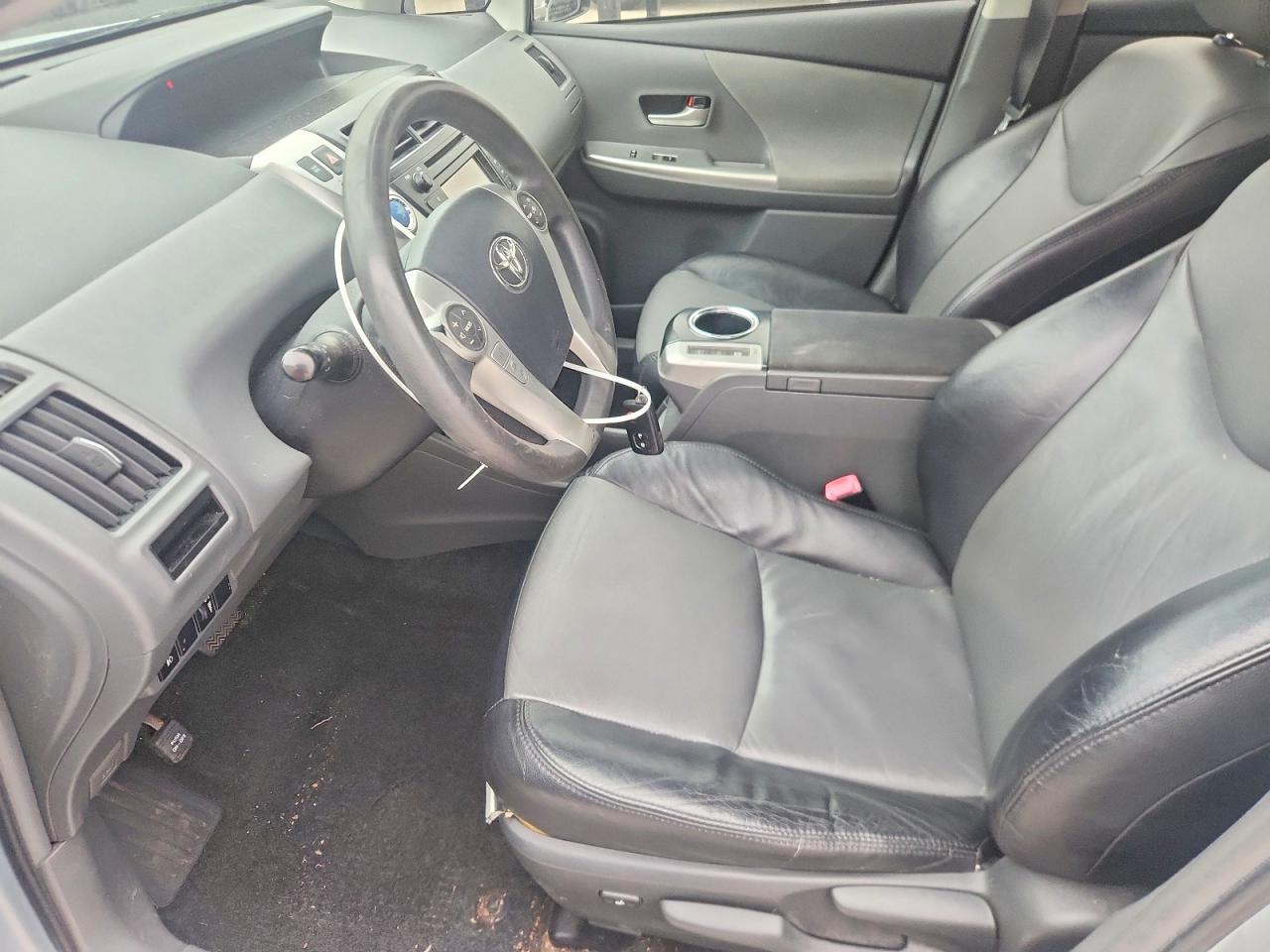 2013 TOYOTA PRIUS V TH