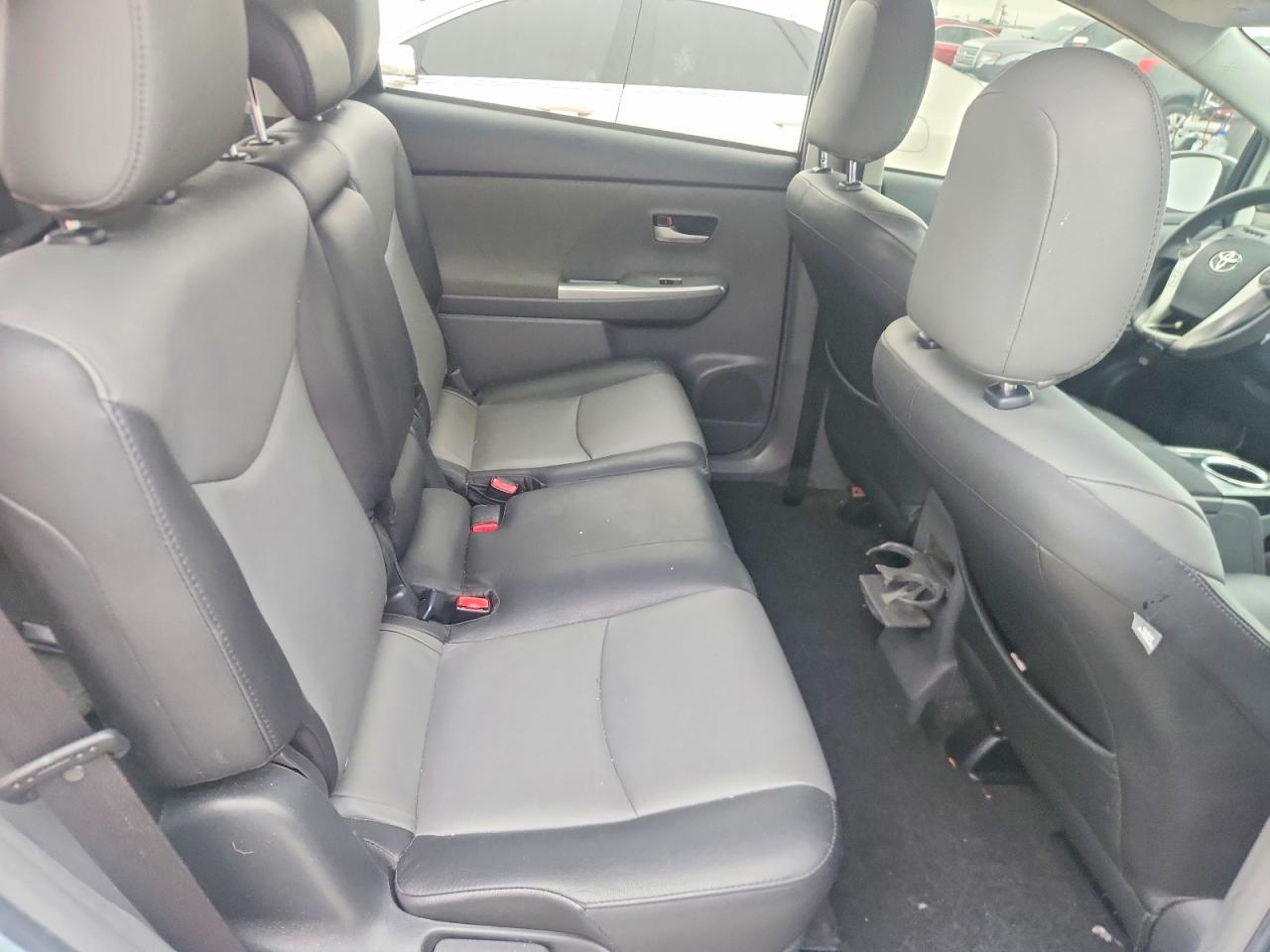 2013 TOYOTA PRIUS V TH