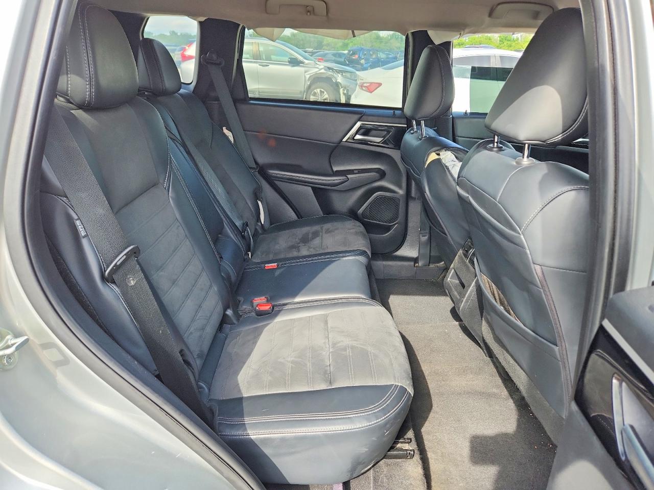 2024 MITSUBISHI OUTLANDER