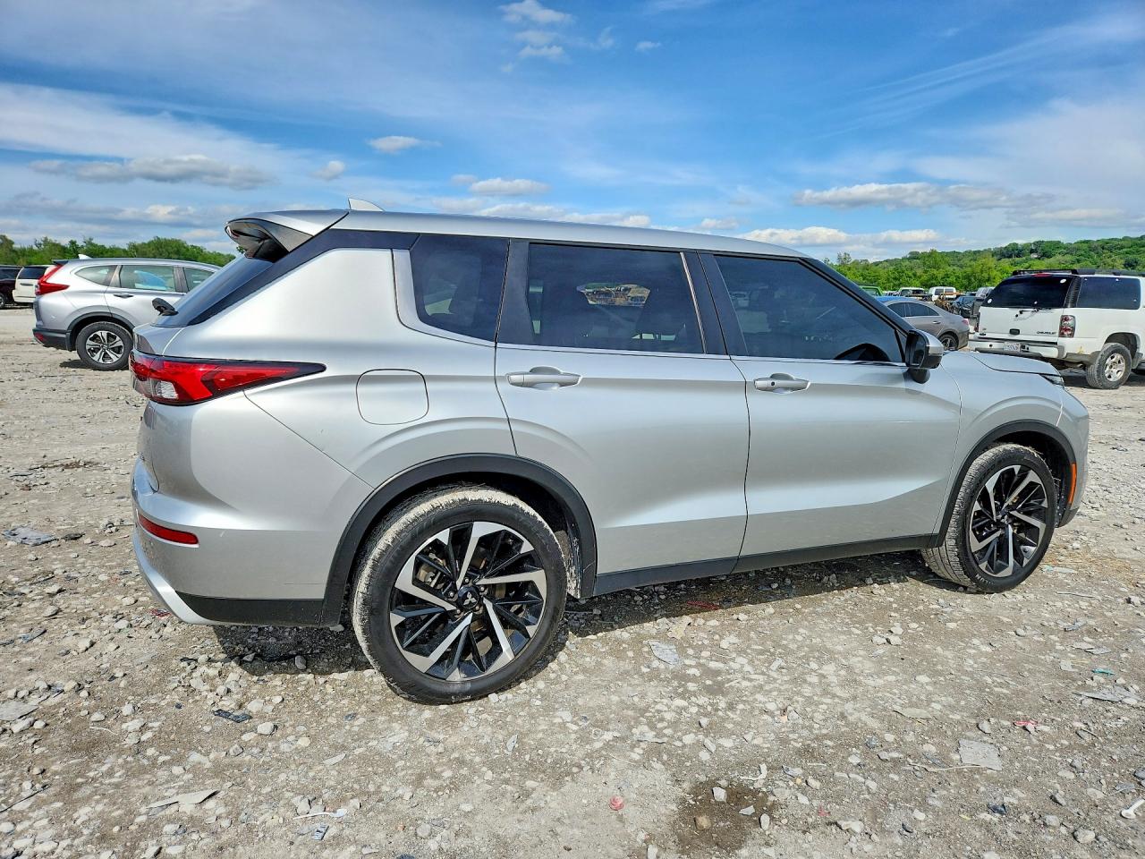 2024 MITSUBISHI OUTLANDER