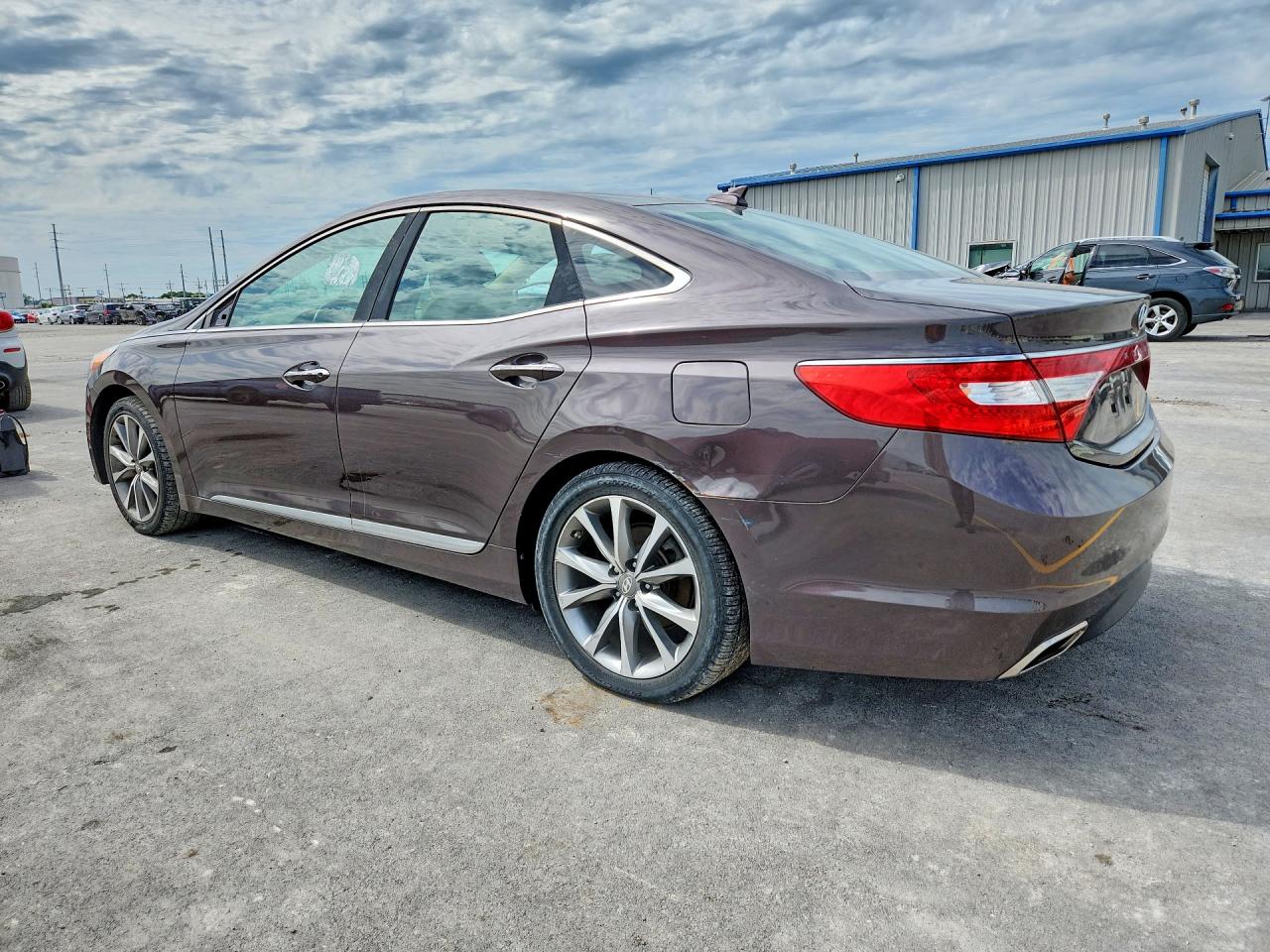 2016 HYUNDAI AZERA