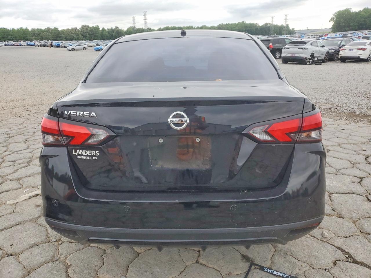 2021 NISSAN VERSA