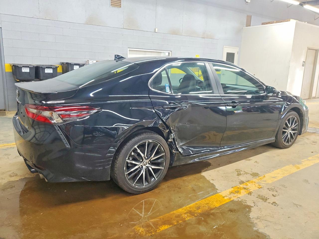 2024 TOYOTA CAMRY