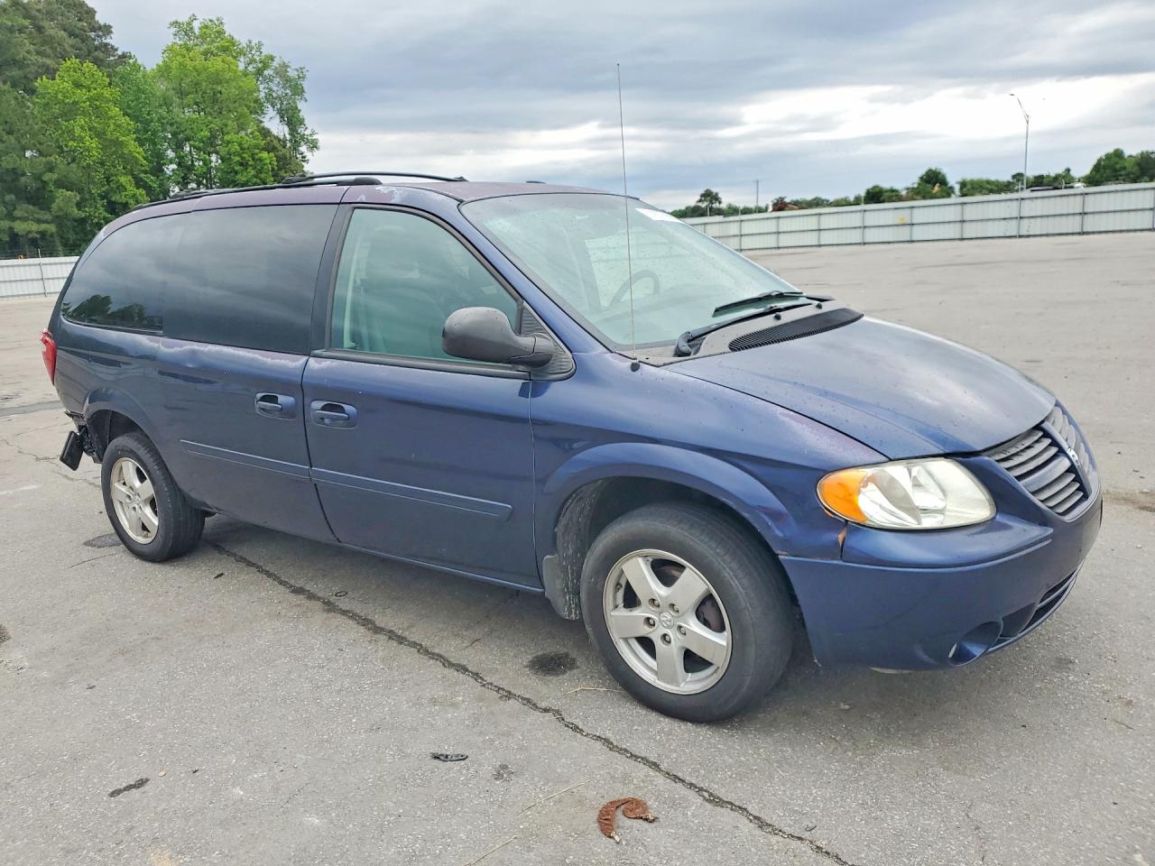 2005 DODGE CARAVAN