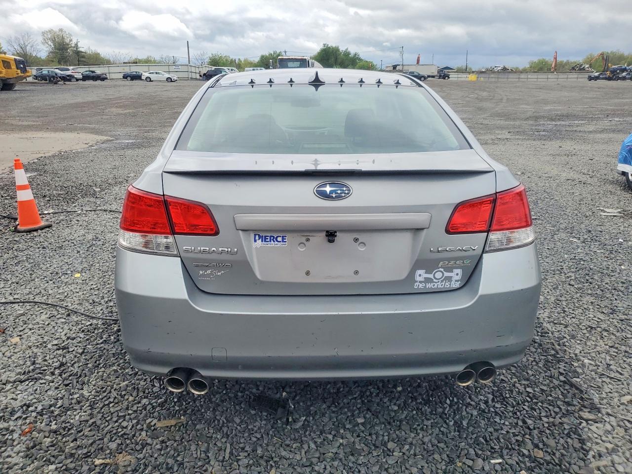 2011 SUBARU LEGACY