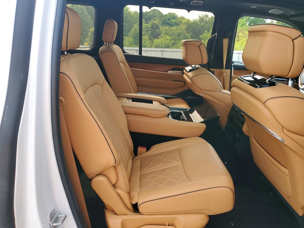 2022 JEEP GRAND WAGO