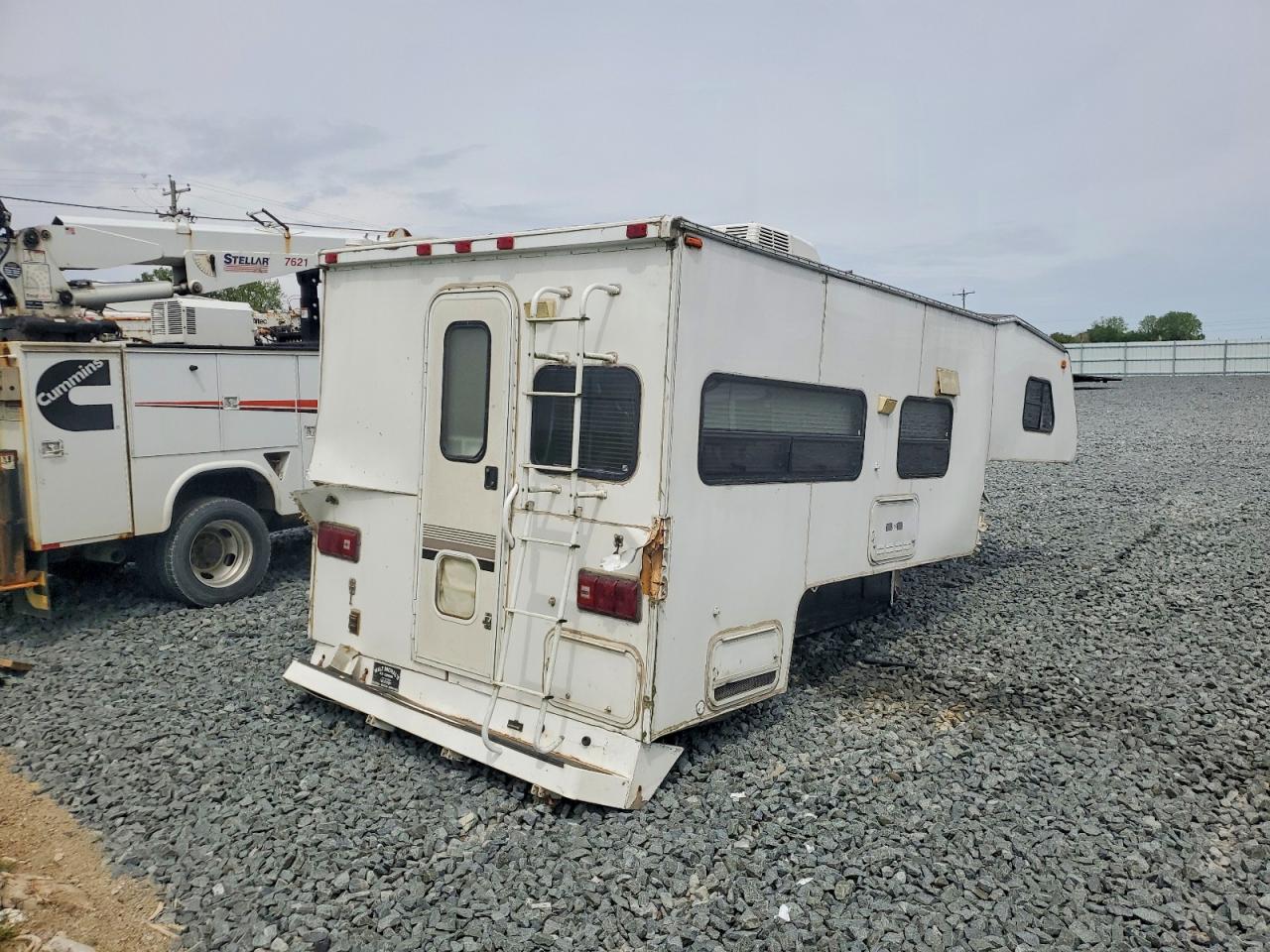 1999 FLEETWOOD CARIBOU EL