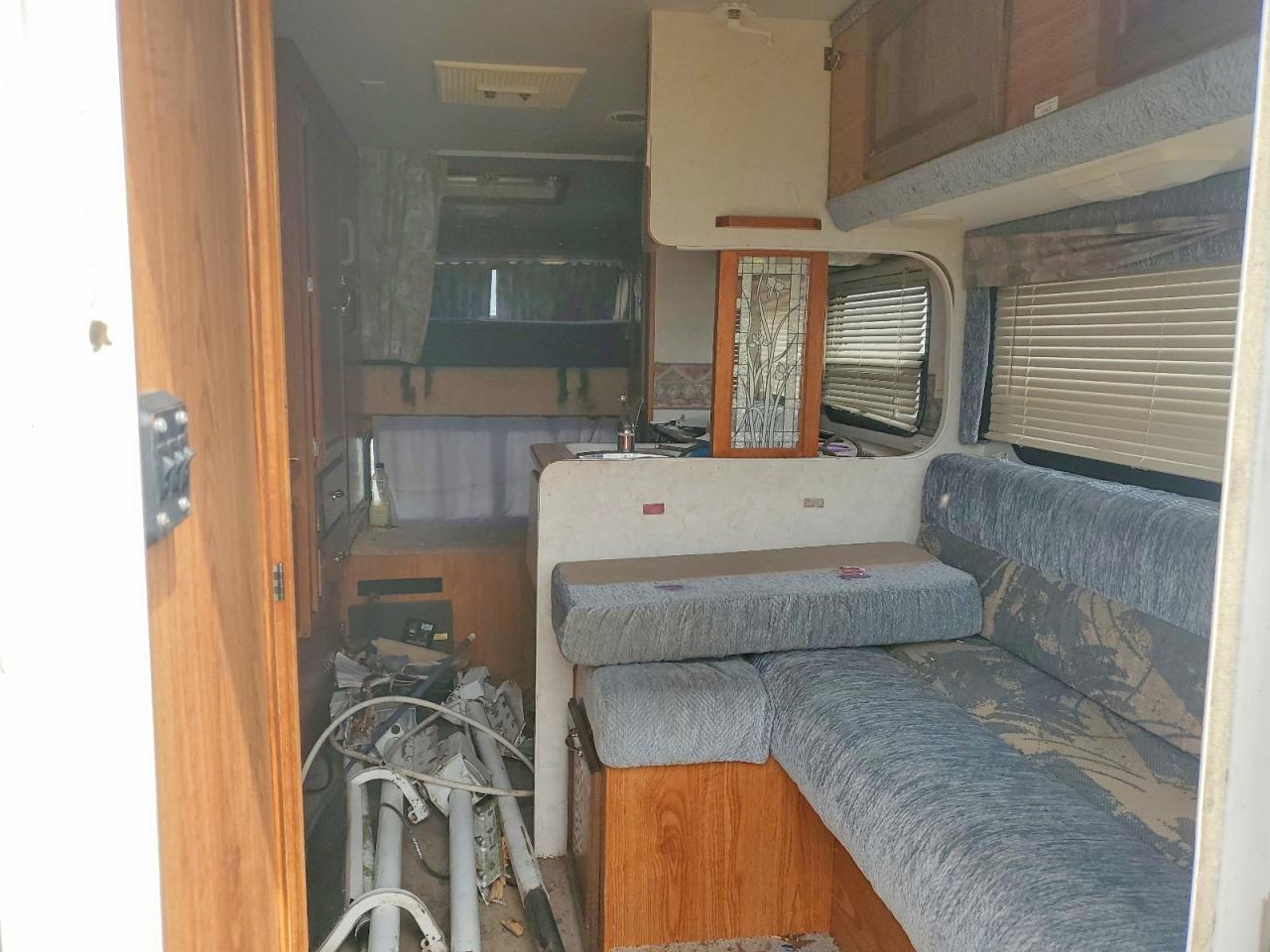 1999 FLEETWOOD CARIBOU EL