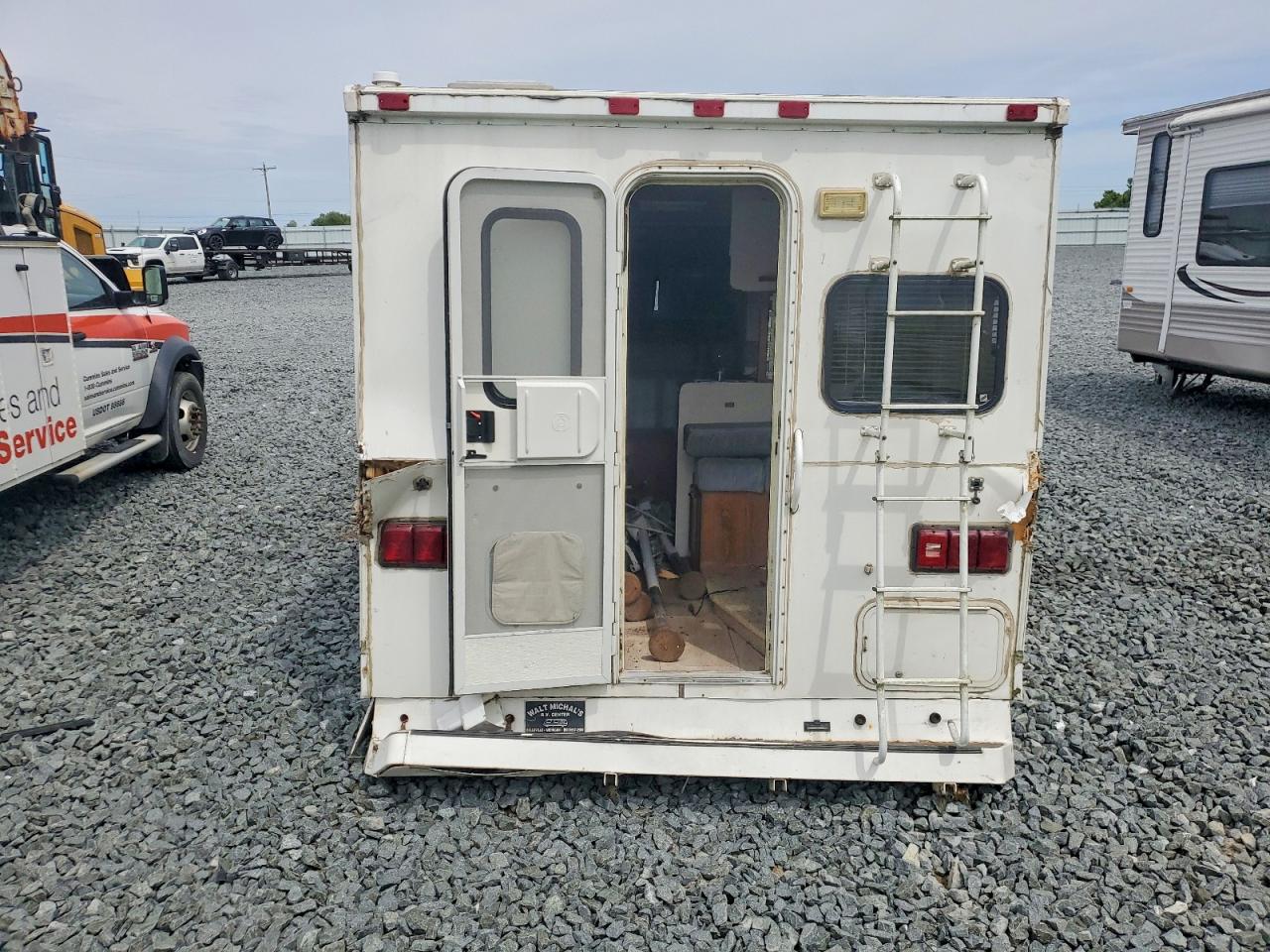 1999 FLEETWOOD CARIBOU EL