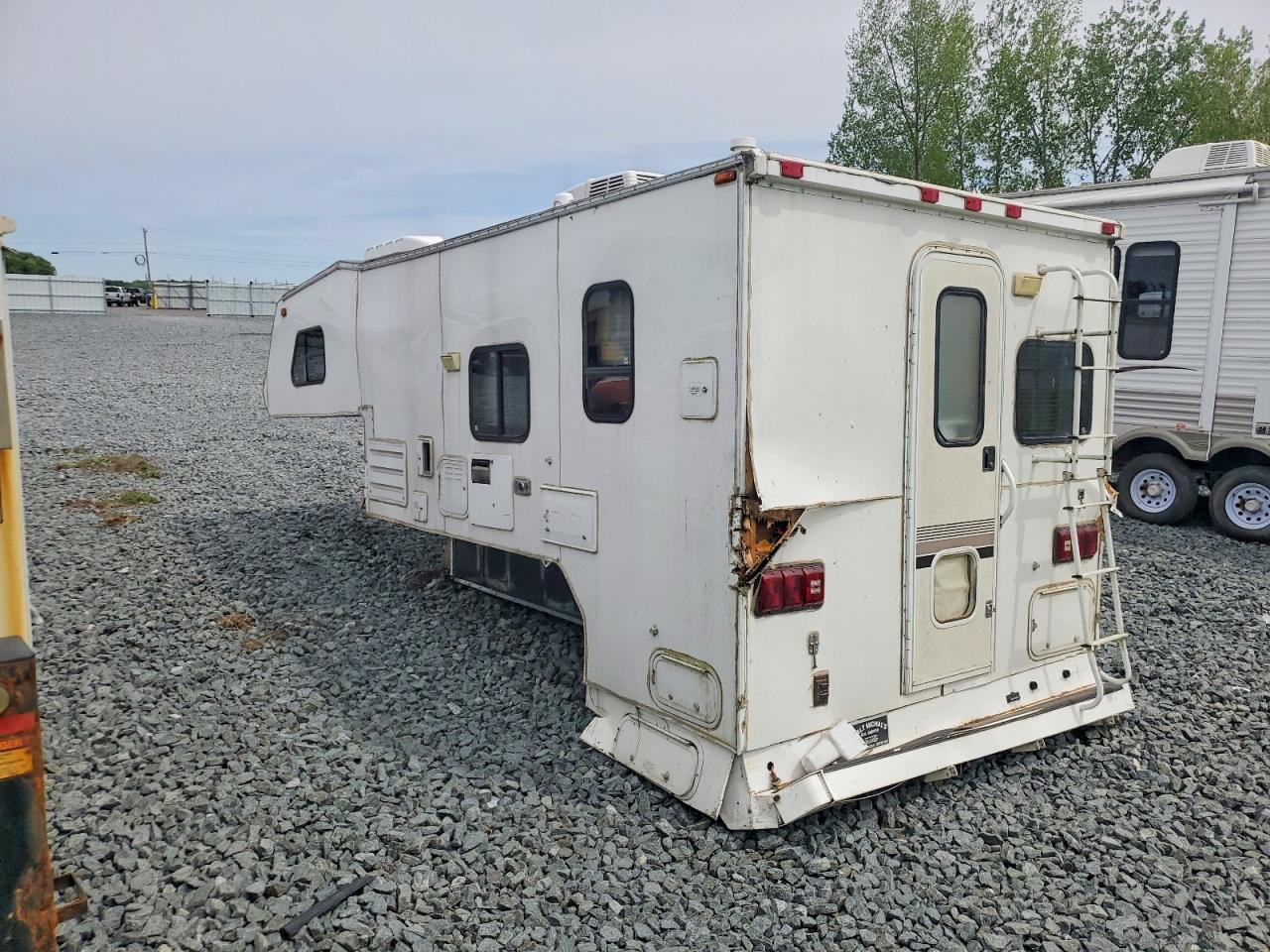 1999 FLEETWOOD CARIBOU EL