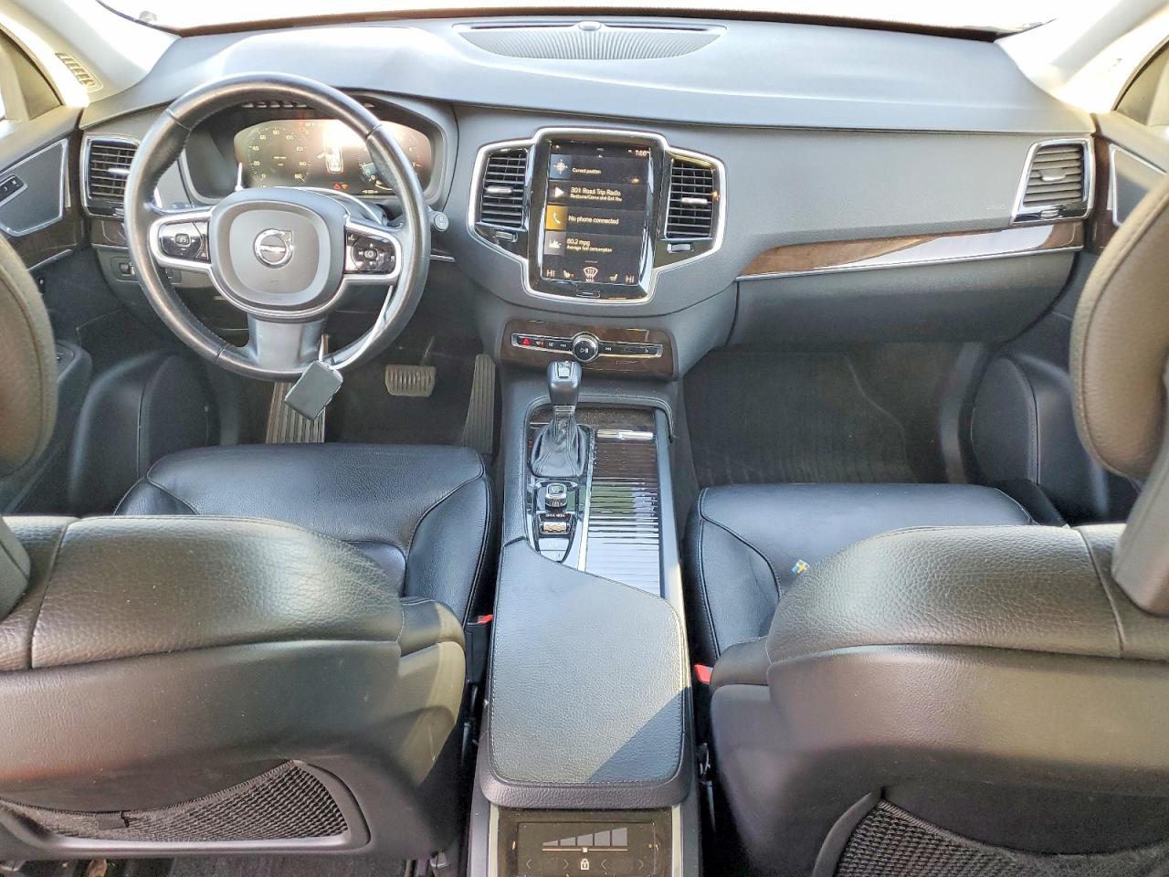 2018 VOLVO XC90