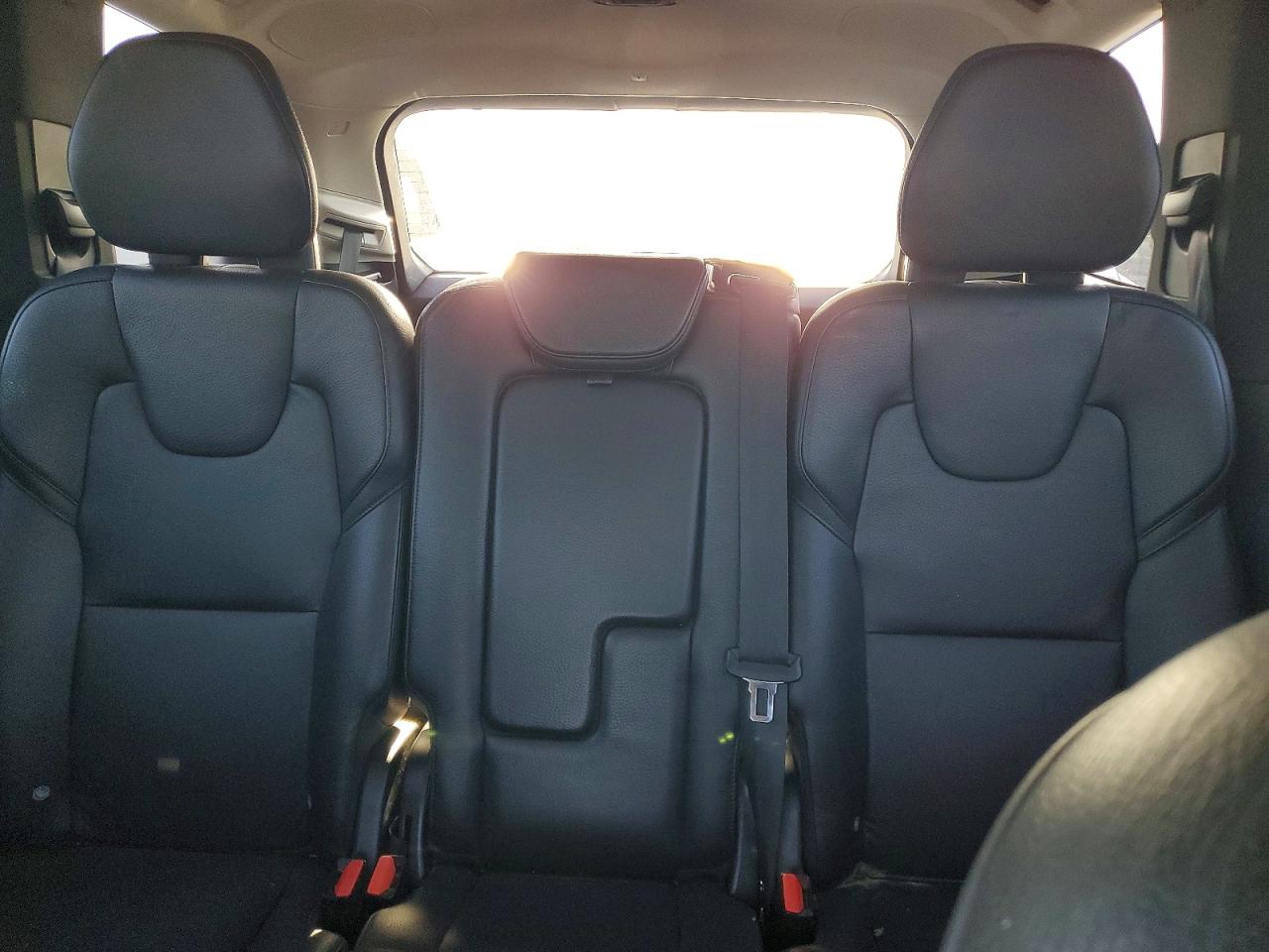 2018 VOLVO XC90