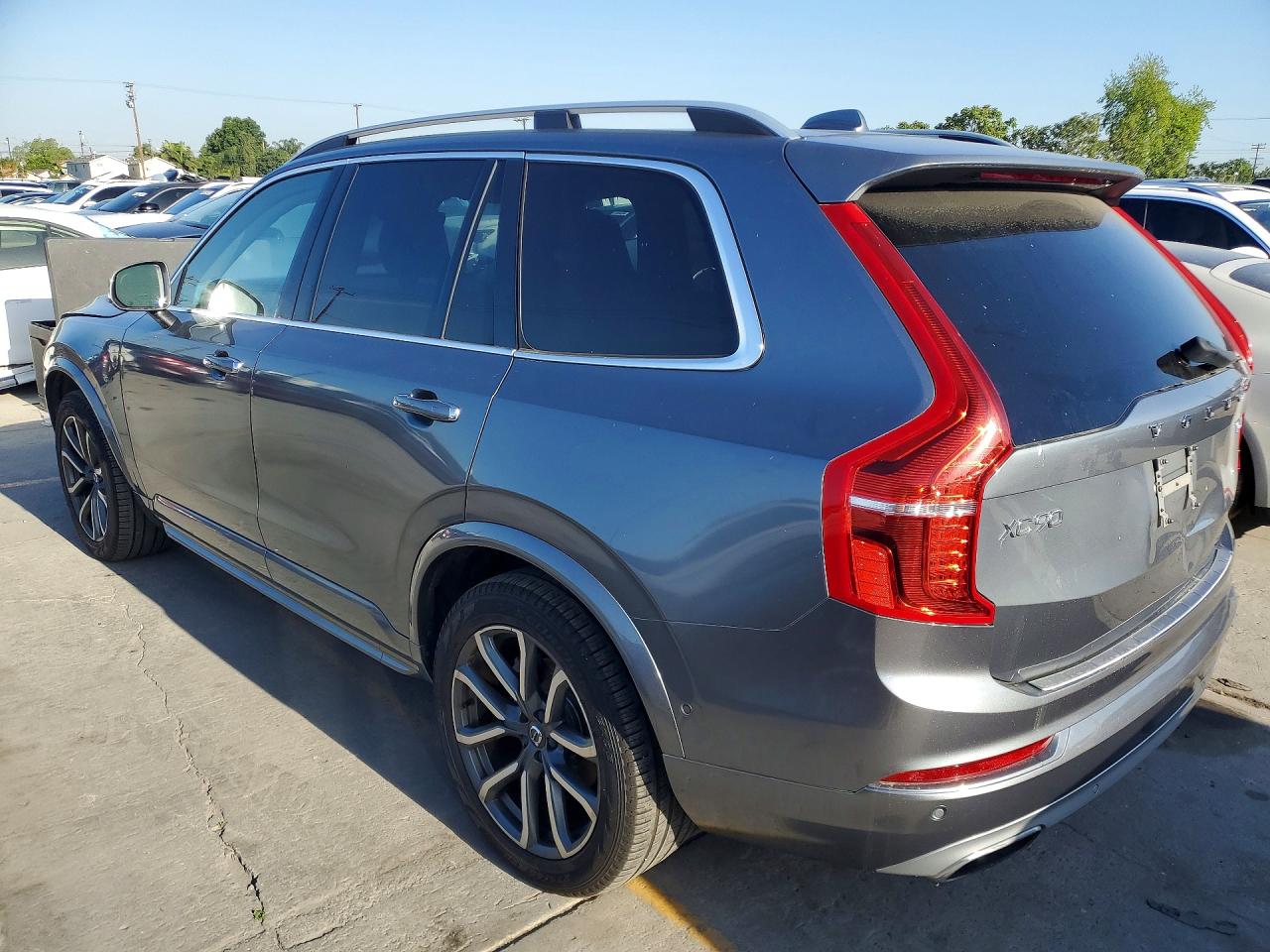 2018 VOLVO XC90