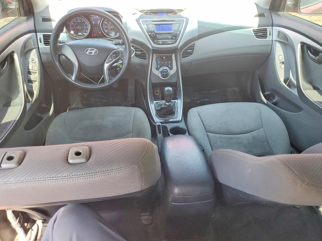 2013 HYUNDAI ELANTRA