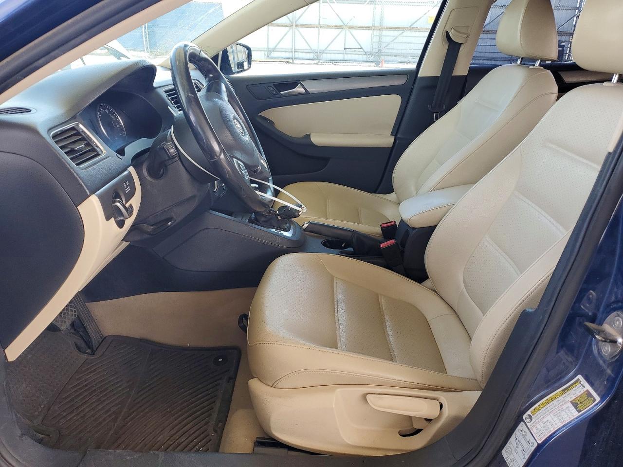 2013 VOLKSWAGEN JETTA